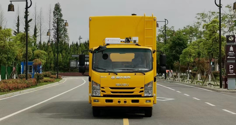 五十鈴3.8m軸距電源車(chē)120KW