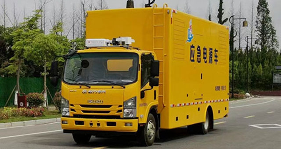 五十鈴3.8m軸距電源車(chē)120KW